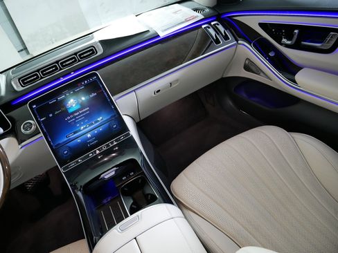Used 2022 Mercedes-Benz S 500 4MATIC image 11