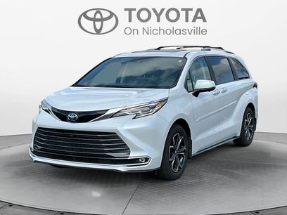 Used 2025 Toyota Sienna Platinum