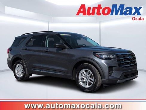 Used 2025 Ford Explorer Active RWD image 1