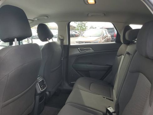 Certified 2023 Kia Sportage LX AWD/4WD image 8