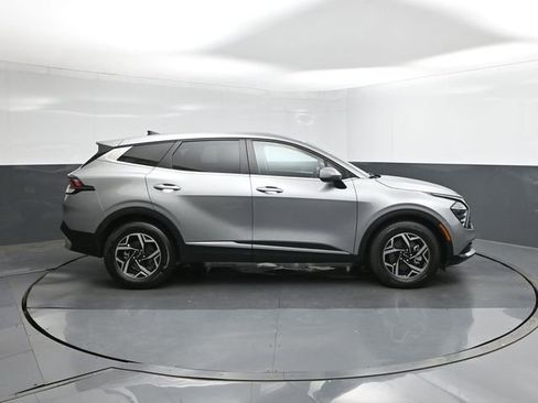 Used 2025 Kia Sportage LX image 15
