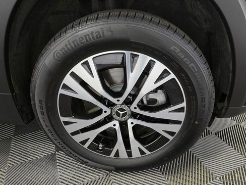 Certified 2025 Mercedes-Benz GLB 250 4MATIC image 24