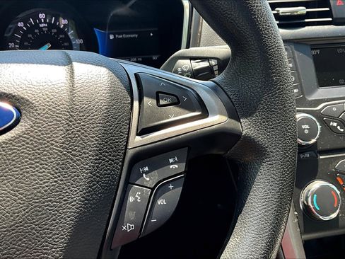 Used 2018 Ford Fusion S image 23