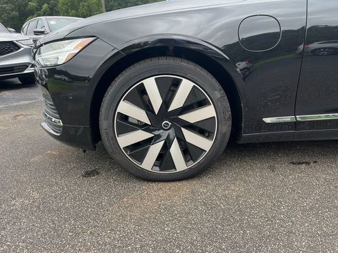Used 2024 Volvo S90 T8 Ultimate image 33