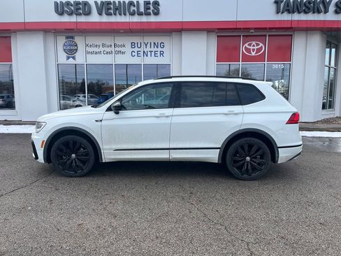 Used 2020 Volkswagen Tiguan SE R-Line image 31