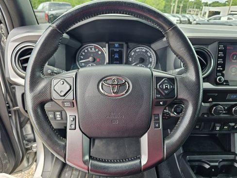 Used 2022 Toyota Tacoma TRD Off-Road RWD image 20