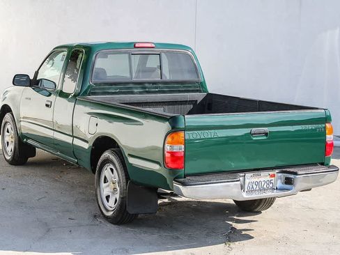 Used 2002 Toyota Tacoma 2WD Xtracab image 9