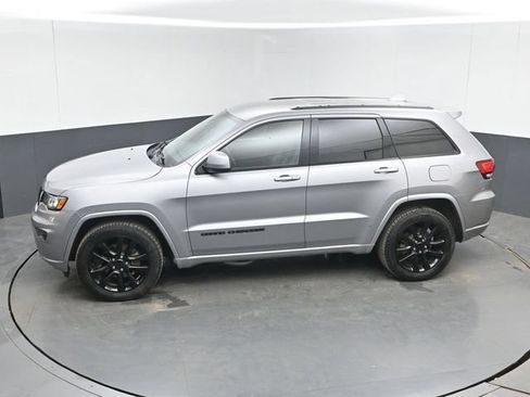 Used 2019 Jeep Grand Cherokee Altitude AWD/4WD image 33