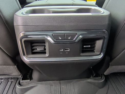 New 2026 GMC Sierra 1500 SLT image 41