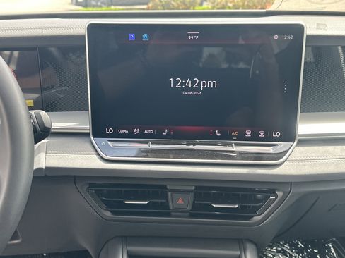 New 2026 Volkswagen Tiguan SE FWD image 17