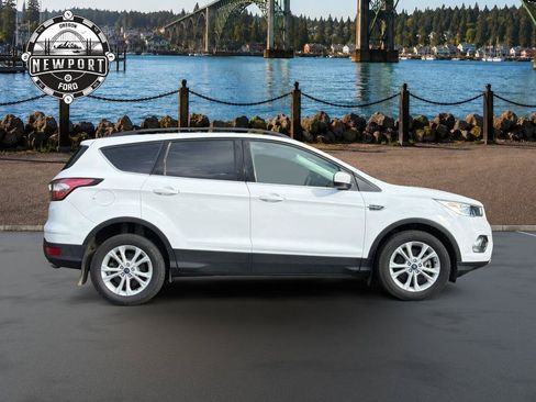 Used 2018 Ford Escape SE AWD/4WD image 1