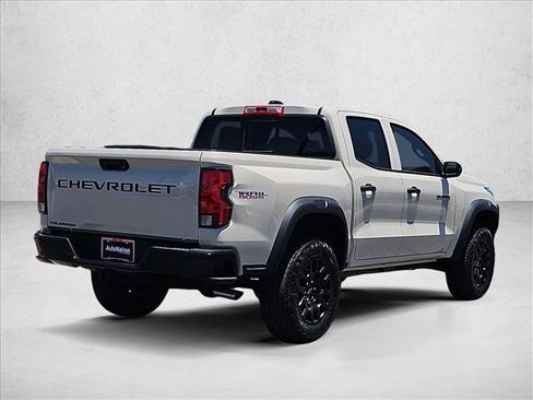 New 2026 Chevrolet Colorado Trail Boss w/ LPO, Hood Decal Package AWD/4WD image 2
