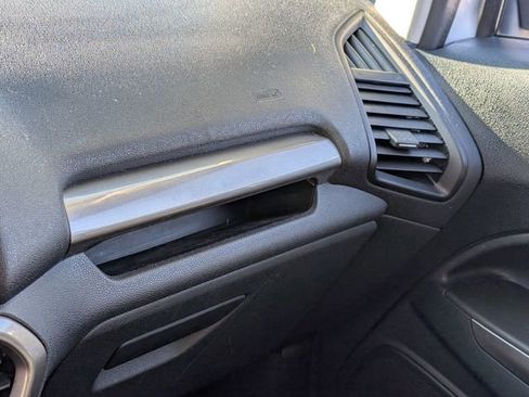 Used 2018 Ford EcoSport SE image 26