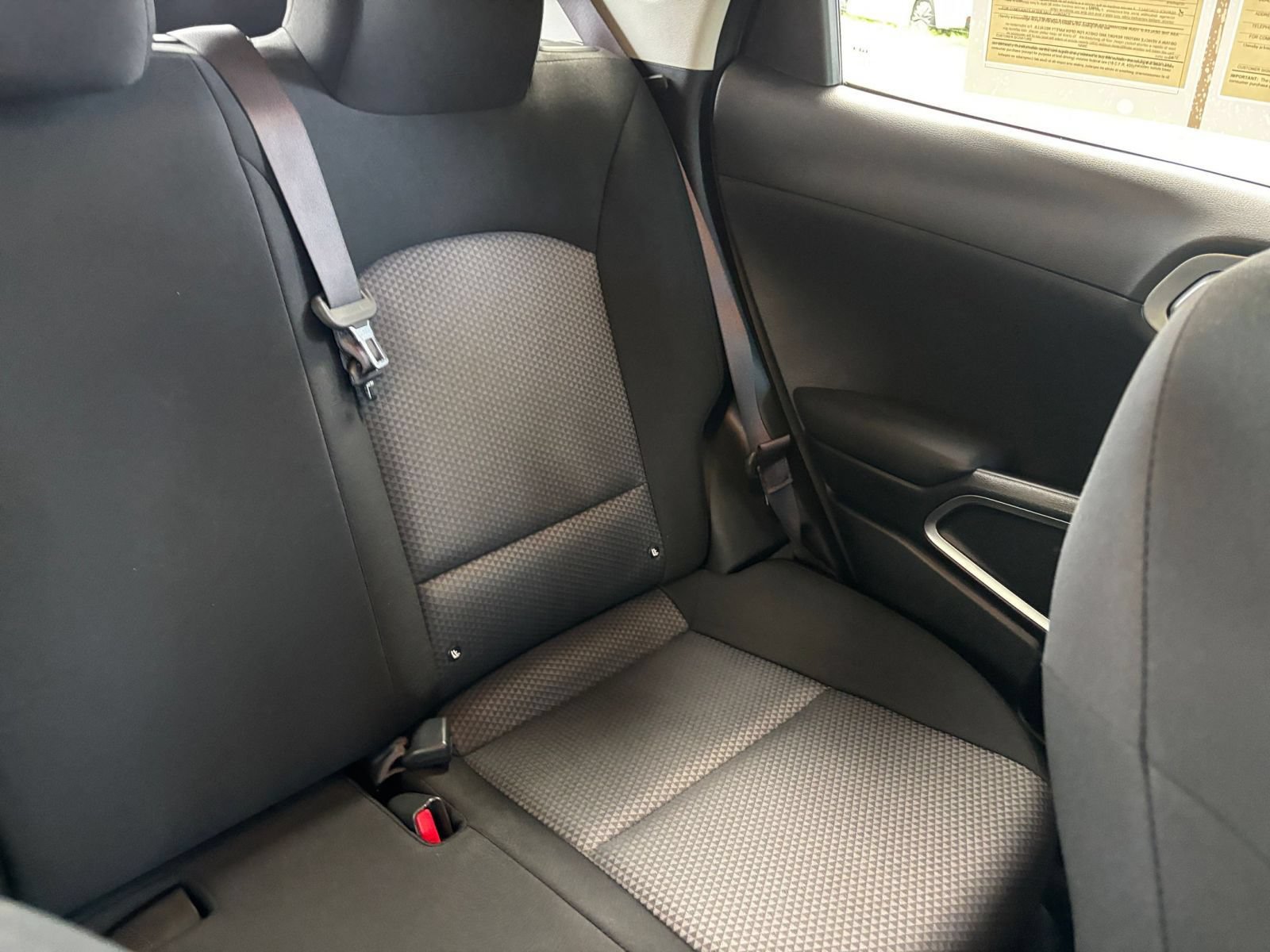 Used 2025 Kia Soul LX w/ LX Technology Package FWD image 34