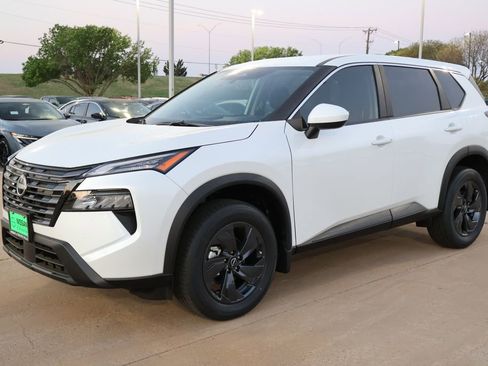 New 2026 Nissan Rogue SV image 3