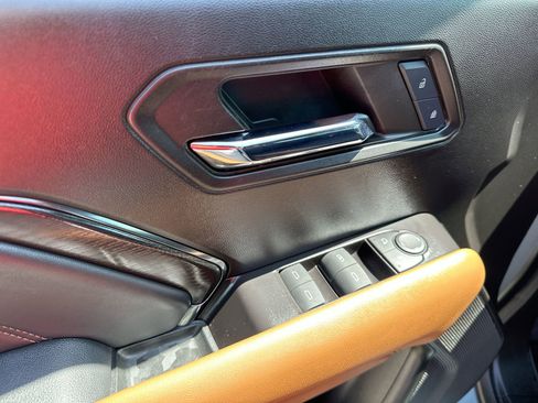 Used 2024 GMC Canyon AT4 w/ Technology Package AWD/4WD image 13