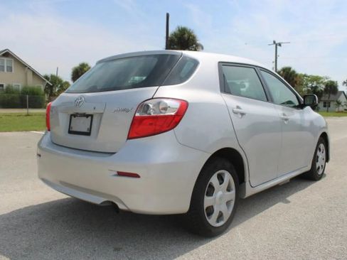 Used 2009 Toyota Matrix FWD image 22
