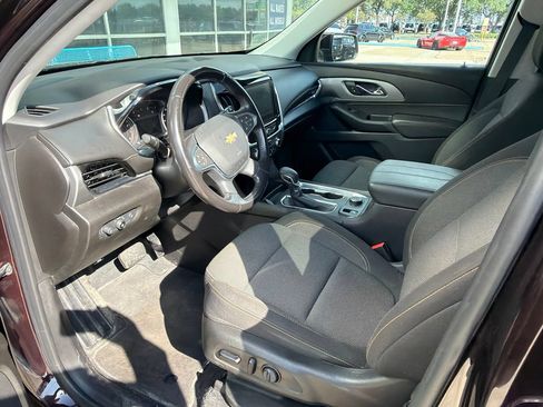 Used 2021 Chevrolet Traverse LT w/ LPO, Floor Liner Package AWD/4WD image 6