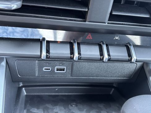 New 2026 Chevrolet Colorado Trail Boss AWD/4WD image 32