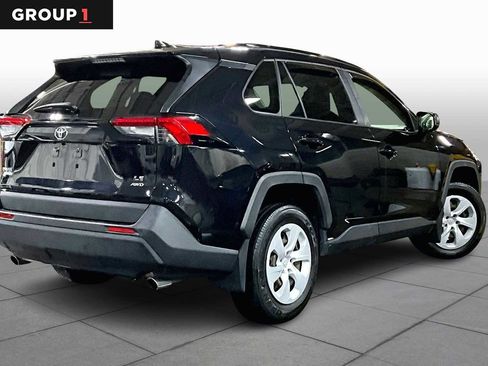 Used 2019 Toyota RAV4 LE image 12