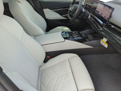 New 2026 BMW 530i w/ Premium Package image 16