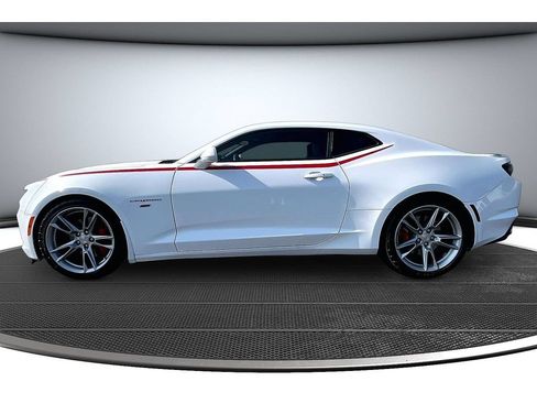 Used 2020 Chevrolet Camaro SS RWD image 15