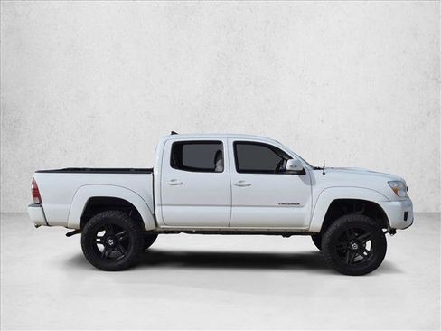 Used 2014 Toyota Tacoma PreRunner w/ TRD Sport Package RWD image 4