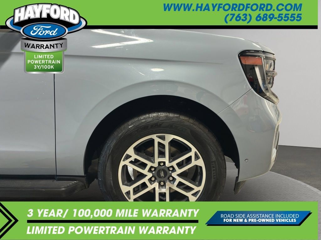 Used 2025 Ford Expedition Active AWD/4WD image 23