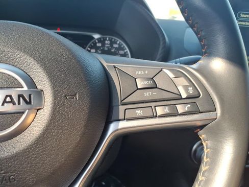 Certified 2023 Nissan Sentra SR FWD image 21