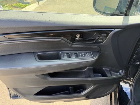 Used 2024 Honda Odyssey Elite image 7