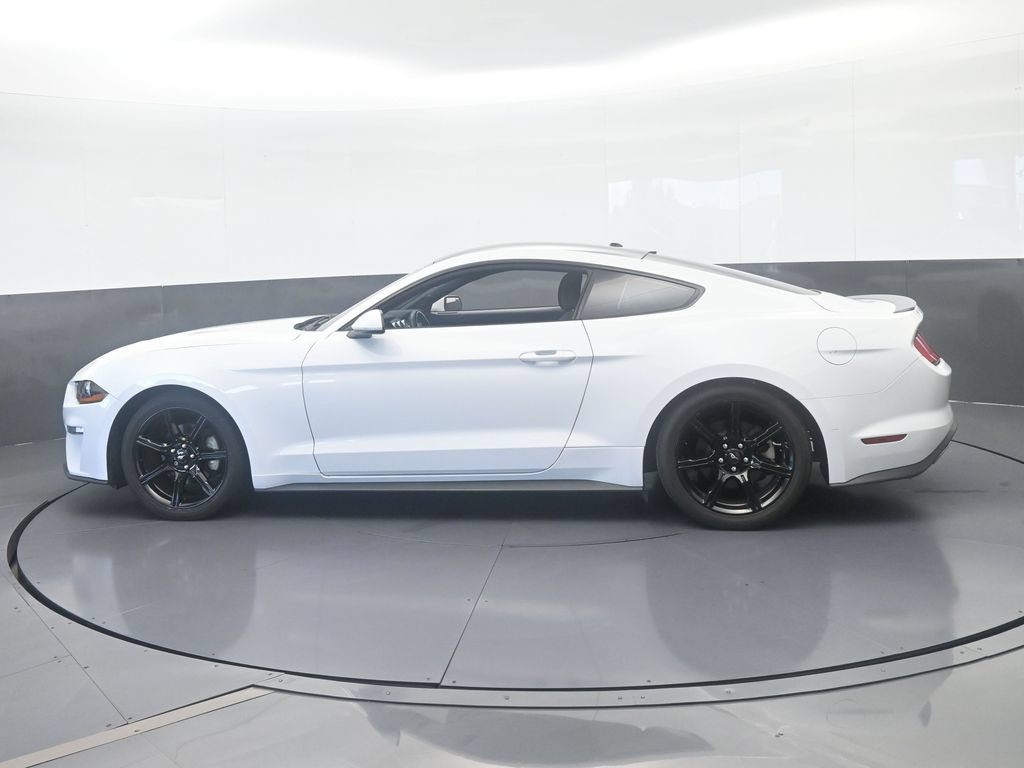 Used 2019 Ford Mustang Coupe w/ Black Accent Package RWD image 3