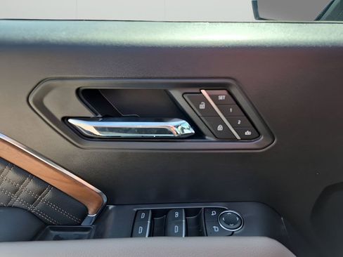 New 2026 GMC Canyon Denali AWD/4WD image 32