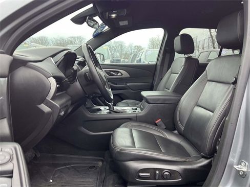 Certified 2023 Chevrolet Traverse LT w/ LPO, Floor Liner Package image 9