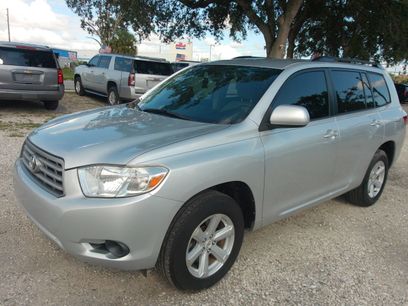 Used 2010 Toyota Highlander 2WD w/ 3rd Row Seat Pkg