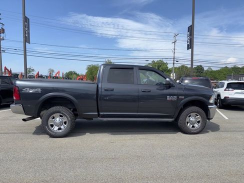 Used 2018 RAM 2500 Tradesman w/ Chrome Appearance Group AWD/4WD image 8