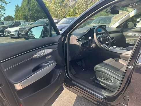 Used 2024 Genesis Electrified GV70 Advanced image 5