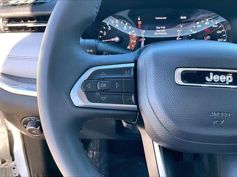 Used 2024 Jeep Compass Limited image 12