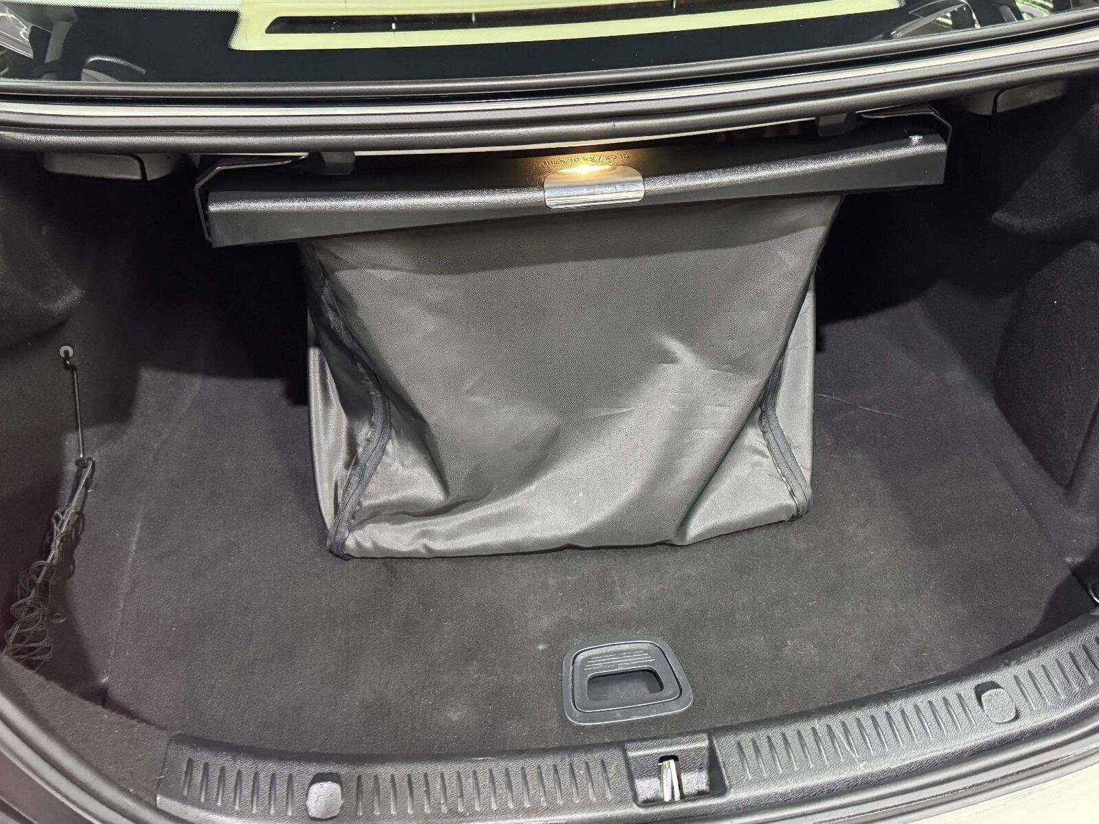 Used 2017 Mercedes-Benz E 300 image 35