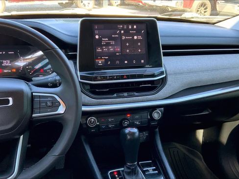 Certified 2022 Jeep Compass Latitude image 6