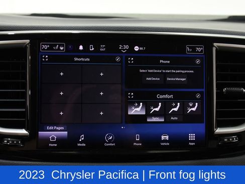 Used 2023 Chrysler Pacifica Touring-L FWD image 17