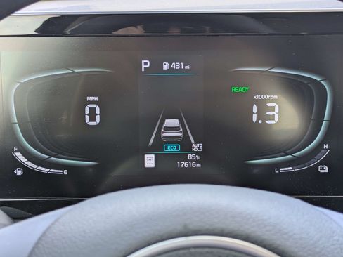Certified 2025 Kia Sportage LX FWD image 33