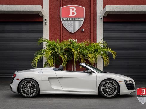 Used 2011 Audi R8 V10 AWD/4WD image 11