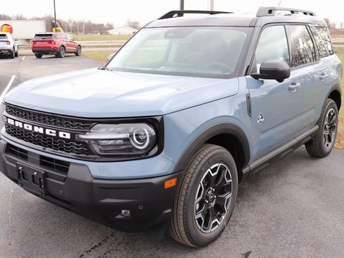 New 2025 Ford Bronco Sport Outer Banks w/ Outer Banks Tech Package+ AWD/4WD image 3