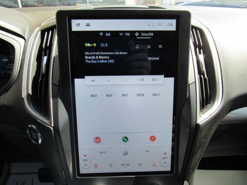 Used 2023 Ford Edge SEL w/ Convenience Package image 16