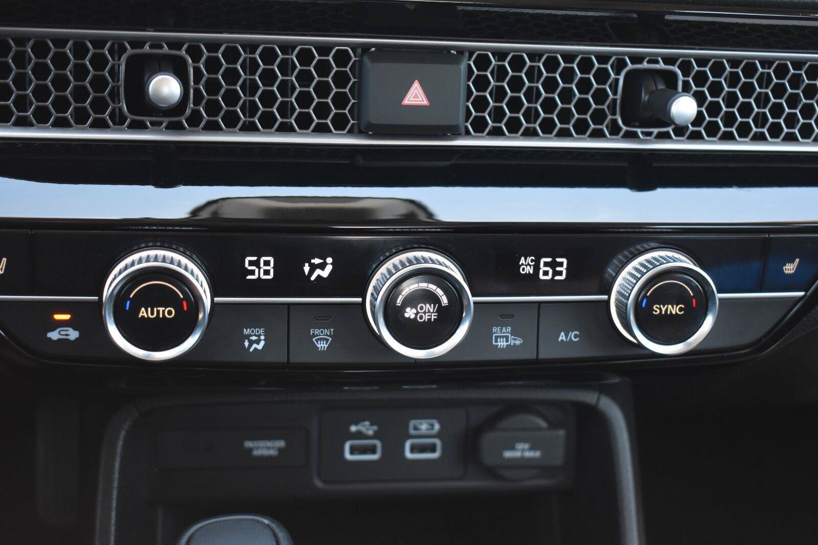 Used 2024 Honda Civic Touring image 9