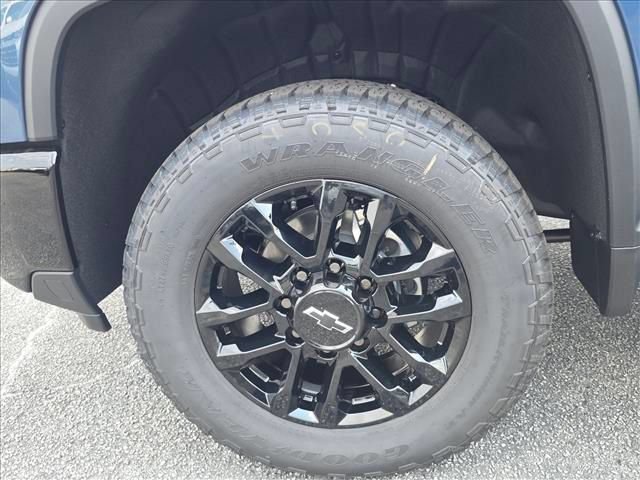New 2026 Chevrolet Silverado 2500 Custom w/ Custom Convenience Package AWD/4WD image 32