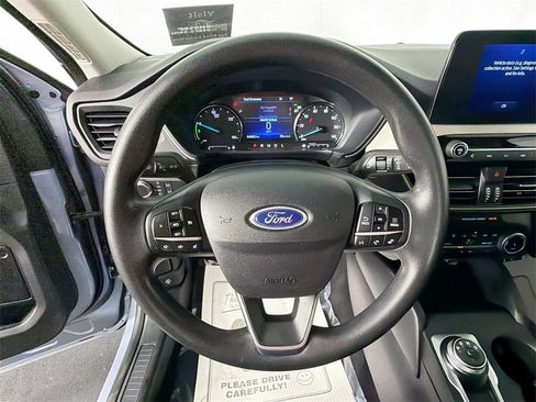 Used 2022 Ford Escape SE image 11