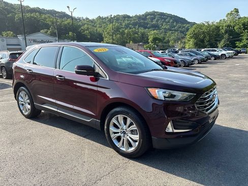 Used 2022 Ford Edge Titanium AWD/4WD image 7