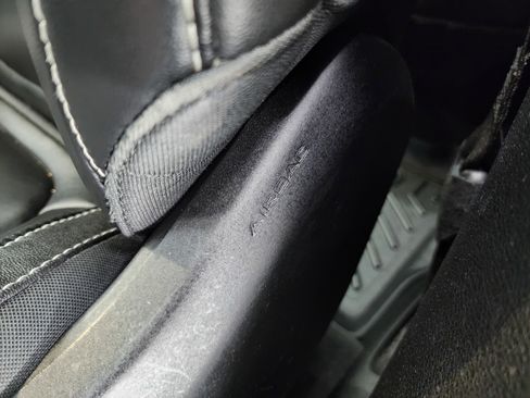 Used 2023 Jeep Grand Cherokee Limited w/ Black Appearance Package image 43