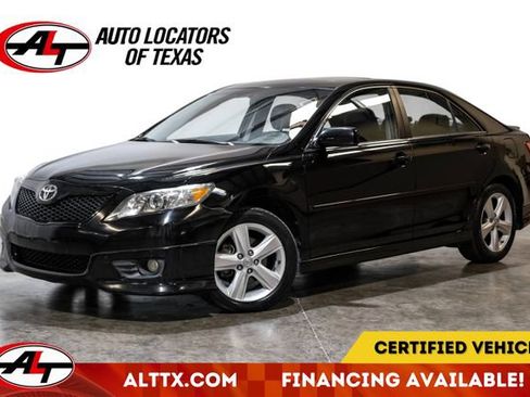 Used 2010 Toyota Camry SE FWD image 1